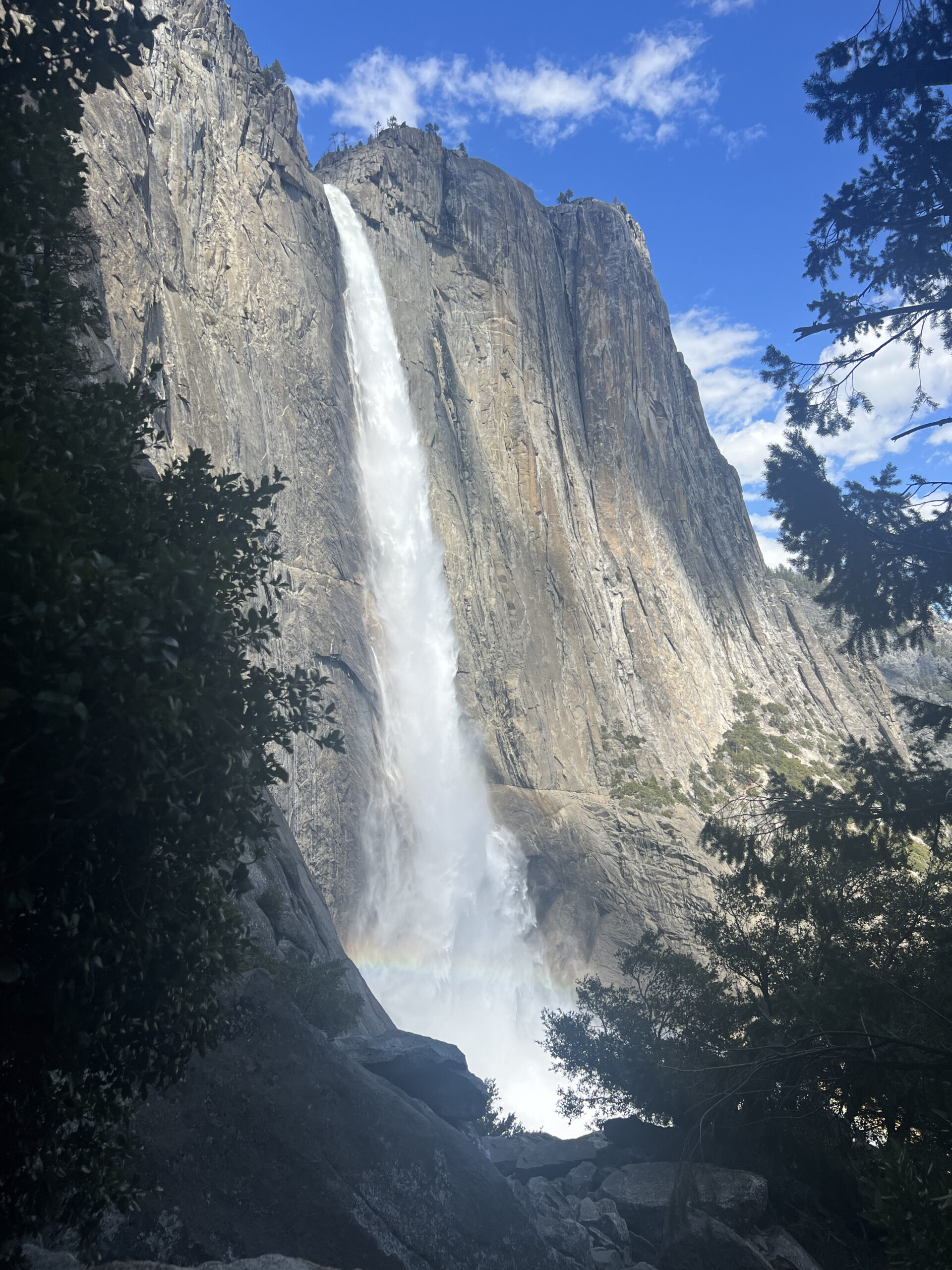 A Guide to Hiking Upper Yosemite Falls